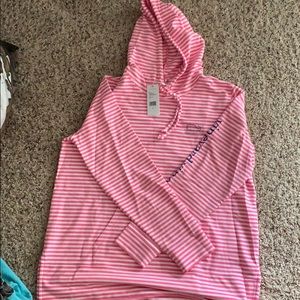 Vineyard Vines sweatshirt